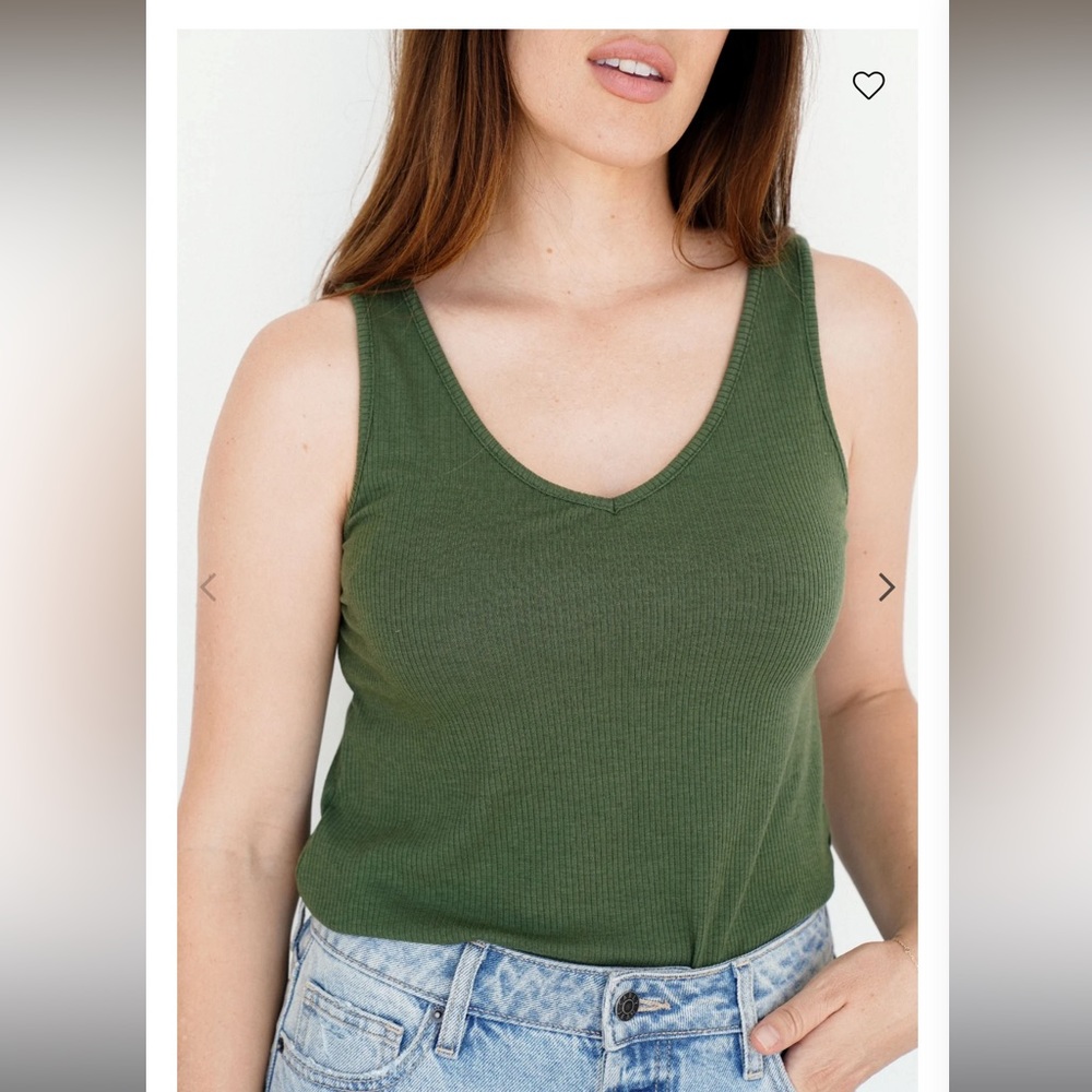 NWT CJ's Favorite Ribbed V-Neck Tank